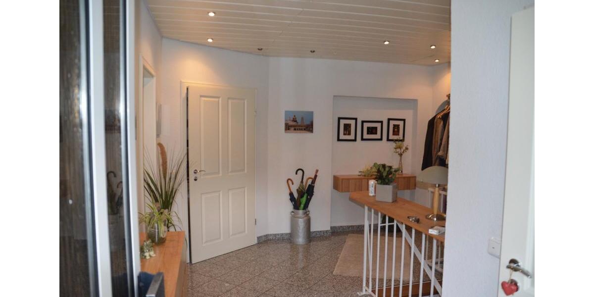 Doppelhaushälfte Bielefeld Senne - 5 Zimmer, 180 m&sup2;, 1.375&euro; | Angebot:26215498