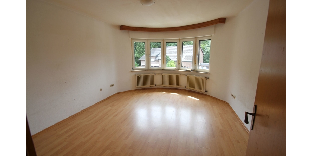 Stilvoll wohnen auf zwei Etagen – Maisonette-Wohnung mit 6 Zimmern, 2 Balkonen und Wintergarten in Hürth-Gleuel! 6 zimmer