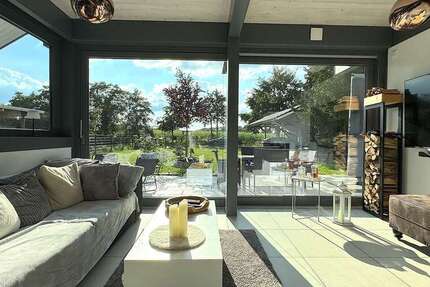 Haus zum Kaufen in Strausberg 998.000 € 261.45 m² 7 zimmer