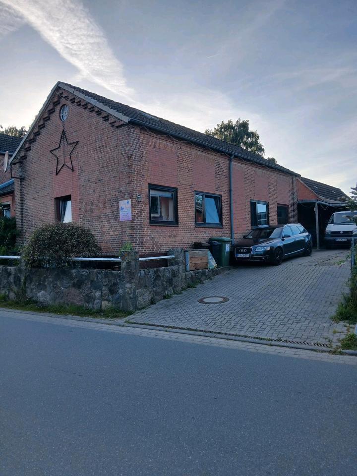 WohnhausDoppelhaushälfte in Postfeld zimmer