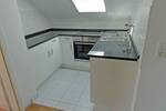 FÜR SINGLE ODER PAAR! Sonnige, ruhige 2 12 Zimmer - Wohnung im DG mit Süd - Balkon in Weinstadt - Endersbach