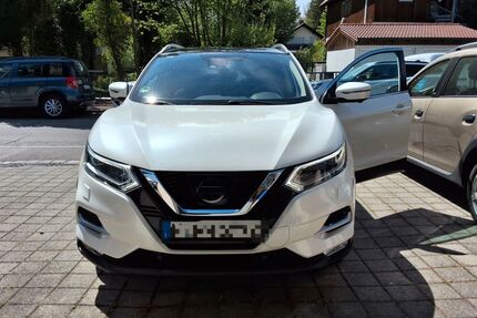 Nissan Qashqai 108.000 km 15.900 &euro; München 81249