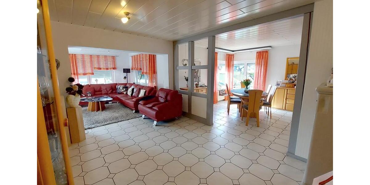 Einfamilienhaus Bad Berleburg - 5 Zimmer, 214 m&sup2;, 275.000&euro; | Angebot:26989357