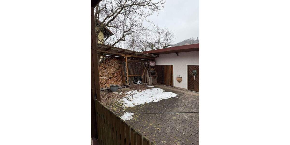 Einfamilienhaus Reichenbach - 8 Zimmer, 249 m&sup2;, 415.000&euro; | Angebot:25364665