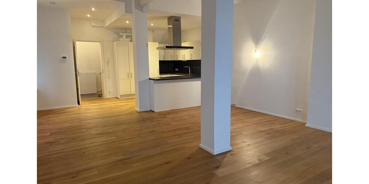 Saniertes Stadthaus FFM-Höchst-Nähe Bahnhof 4 zimmer