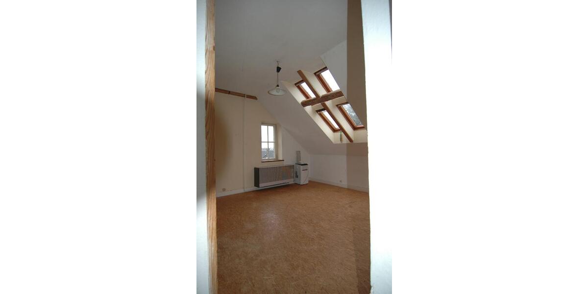 Dachgeschoßwohnung Aachen Aachen-Mitte - 3 Zimmer, 90 m&sup2;, 660&euro; | Angebot:25960086