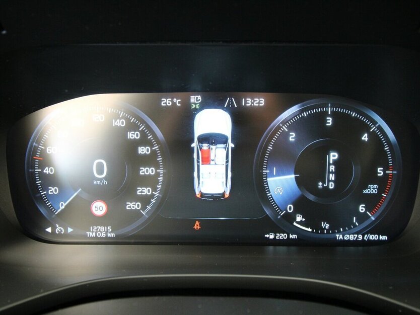 XC60 D4 2WD Momentum LED+AHK+NAVI+360°KAMERA