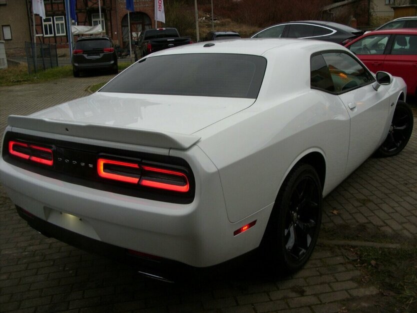 Dodge Challenger 3,6 Leder,Kamera,Sitzheizen 21.000 km 29.990 € Rudolstadt 07407