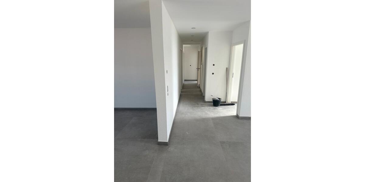 Etagenwohnung Brühl - 4 Zimmer, 100 m&sup2;, 1.900&euro; | Angebot:25414576