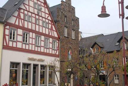 Stilvolles Wohnen im Zentrum Treis-Kardens. Moselnähe. Hoher Freizeitwert. Hochwertige Einbauküche. 4 zimmer