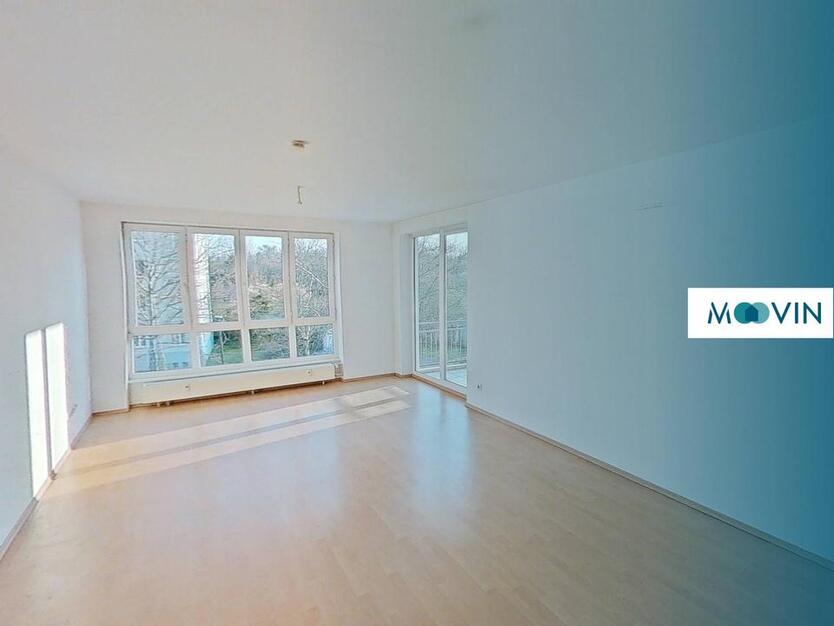 Helle 2-Zimmer-Wohnung mit Balkon und Badewanne