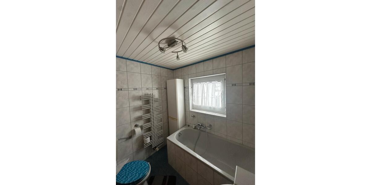 Erdgeschoßwohnung Borken (Hessen) - 4 Zimmer, 116 m&sup2;, 950&euro; | Angebot:26594330