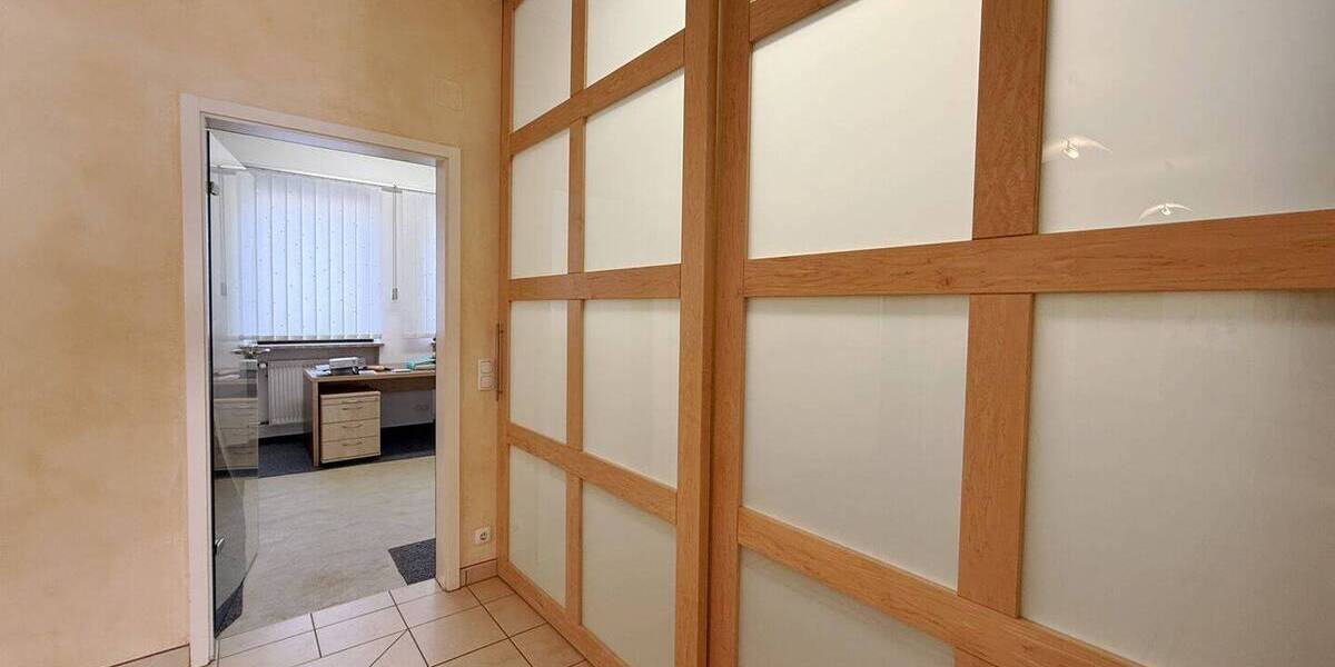 Gewerbeobjekt Landshut Altstadt - 4 Zimmer, 150 m&sup2;, 468.000&euro; | Angebot:25998718