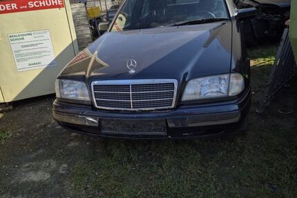 Mercedes-Benz C 180 160.000 km 3.000 &euro; Buchen 74722