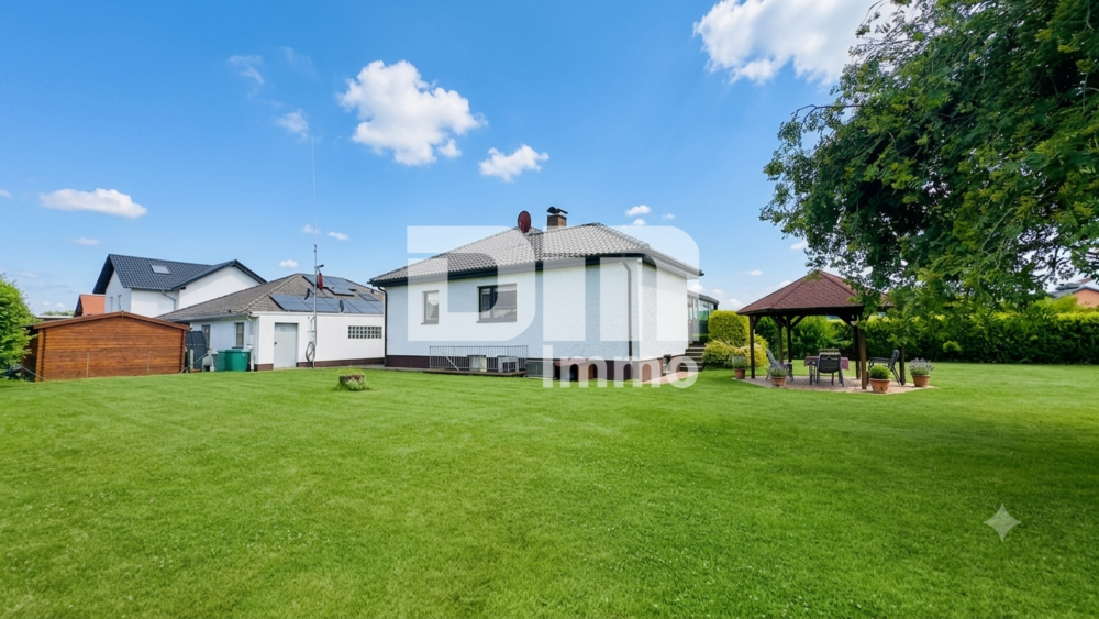 Solider Familien-Bungalow mit großem Potenzial in ruhiger Lage mit Wintergarten und Garage - Bungalow Calden | Angebot:26974963