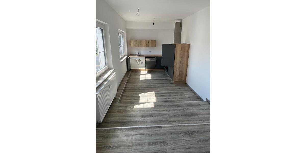 Etagenwohnung Neuental - 3 Zimmer, 109 m&sup2;, 1.100&euro; | Angebot:26224484