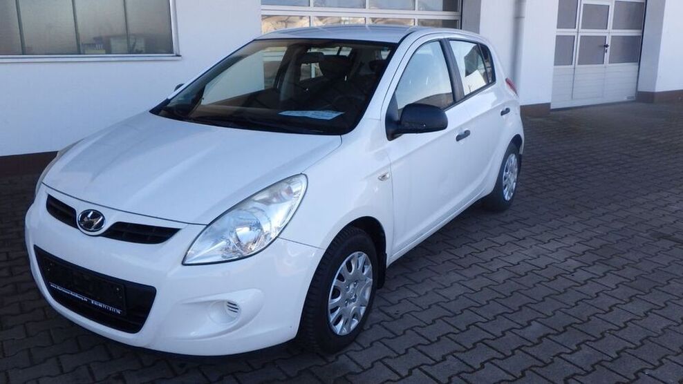 i20