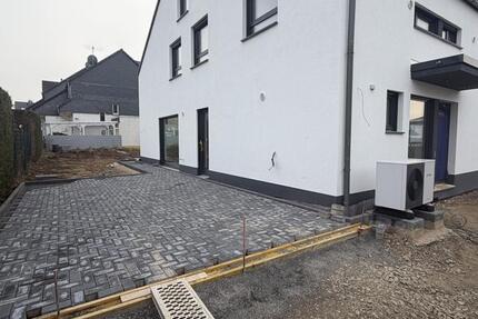 Haus Odenthal - 5 Zimmer, 163 m&sup2;, 2.395&euro; | Angebot:24781000