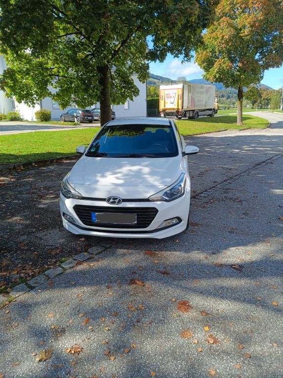 i20