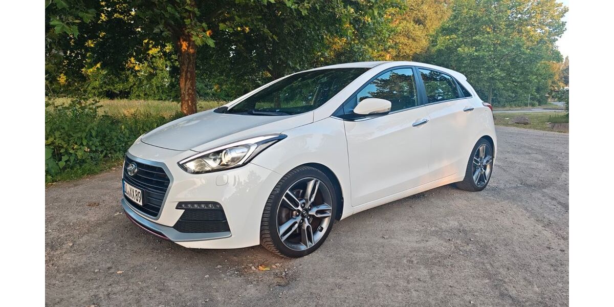 Hyundai i30 164.000 km 9.200 &euro; Dieburg 64807
