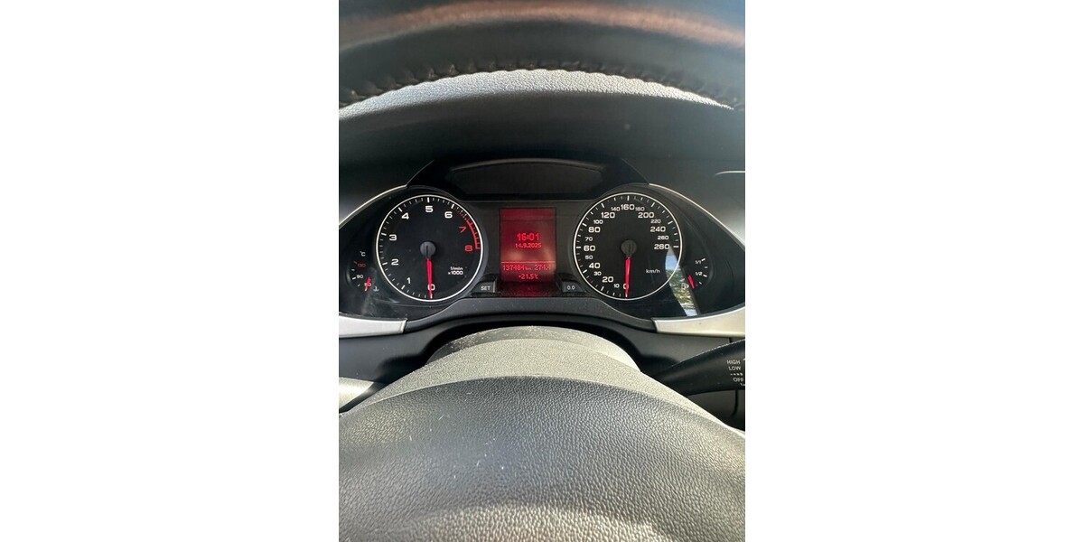 Audi A4 137.484 km 8.350 &euro; Düsseldorf 40213