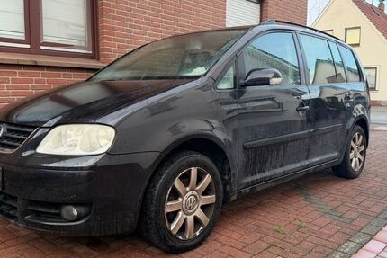 VW Touran 280.000 km 1.330 &euro; Delmenhorst 27749