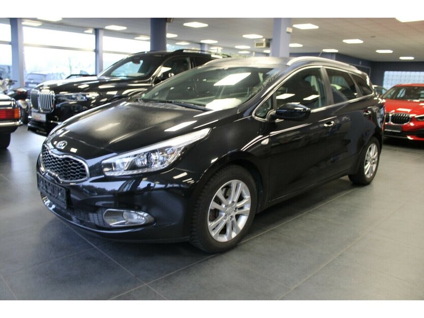 Kia ceed 1.4 CVVT SW Dream Team Edition 137.261 km 6.980 € Euskirchen 53881