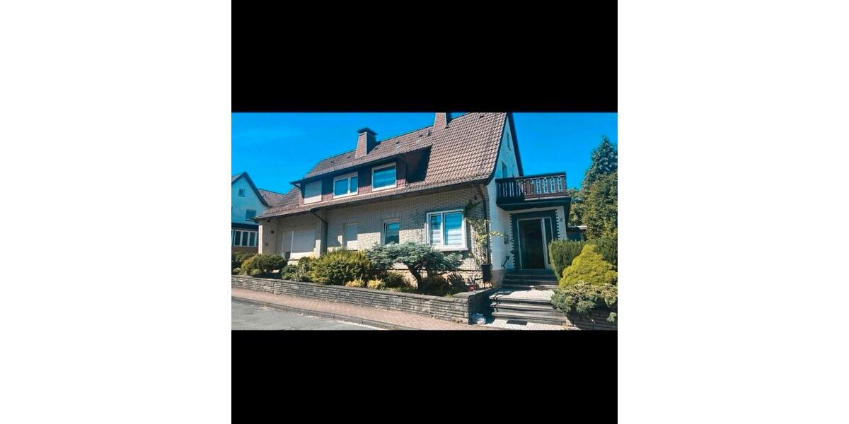 Einfamilienhaus Bad Driburg - 8 Zimmer, 220 m&sup2;, 290.000&euro; | Angebot:27125373