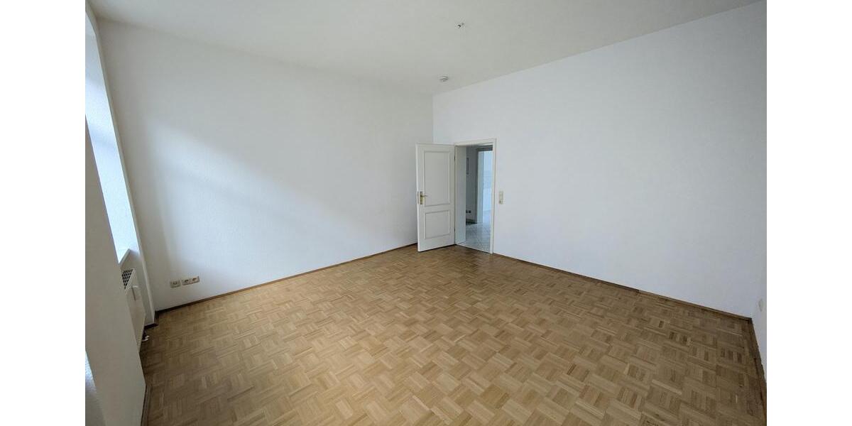 Erdgeschoßwohnung Zwickau - 3 Zimmer, 65 m&sup2;, 400&euro; | Angebot:26008238