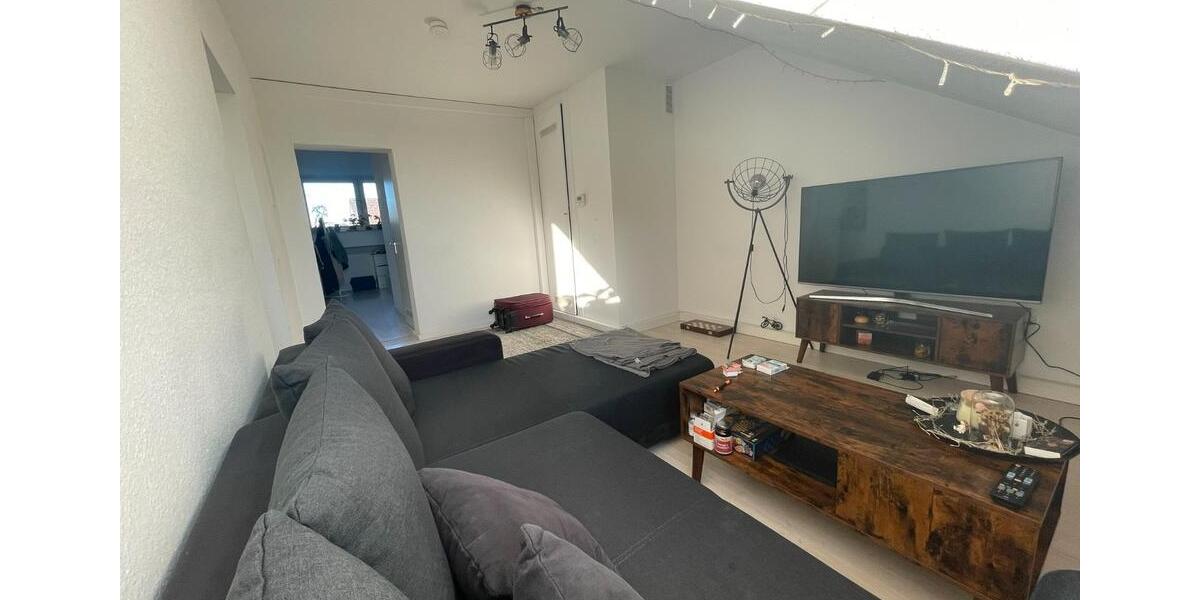 Dachgeschoßwohnung Köln Kalk - 2 Zimmer, 53 m&sup2;, 890&euro; | Angebot:25457247