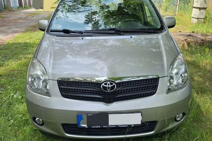 Toyota Corolla Verso 115.500 km 4.599 &euro; Potsdam 14480
