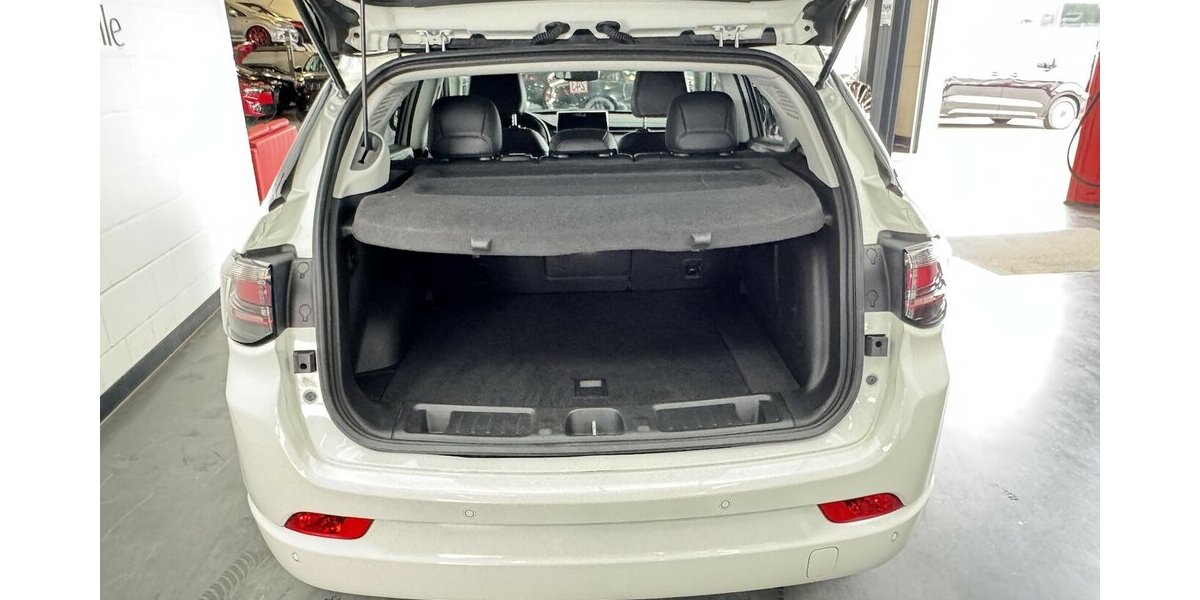 Jeep Compass S Plug-IN Hybrid 4WD 1.Hand Anhängerkplg 61.880 km 24.820 &euro; Lich 35423