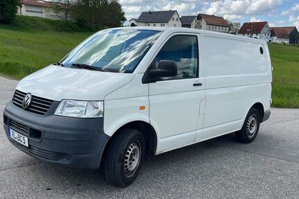VW T5 Transporter 256.000 km 6.000 &euro; Wechselburg 09306