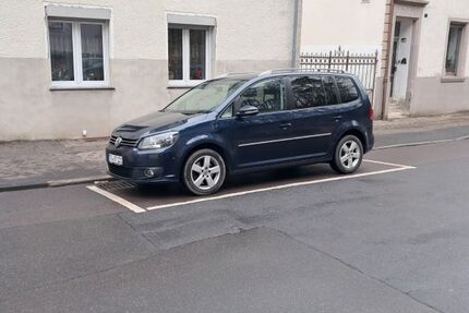 VW Touran 223.000 km 7.900 &euro; Trier 54293