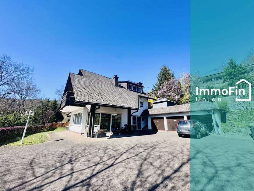 Haus zum Kaufen in Lennestadt 299.000 € 215.95 m²