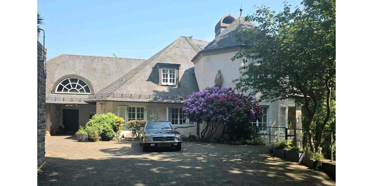 Villa Pelm - 11 Zimmer, 550 m&sup2;, 790.000&euro; | Angebot:27098660