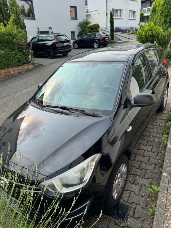 i20