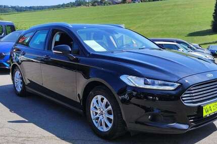 Ford Mondeo 121.529 km 12.995 &euro; Halver 58553