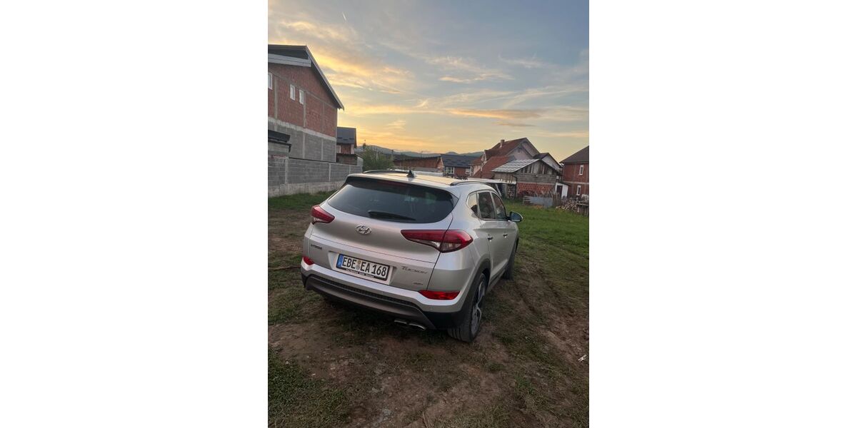 Hyundai TUCSON 120.000 km 16.000 &euro; Grafing bei münchen 85567