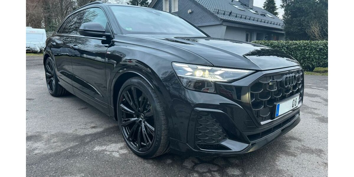 Audi Q8 12.500 km 123.760 &euro; Langenfeld 40764