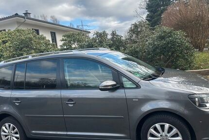 VW Touran 204.000 km 6.900 &euro; Kreuztal 57223