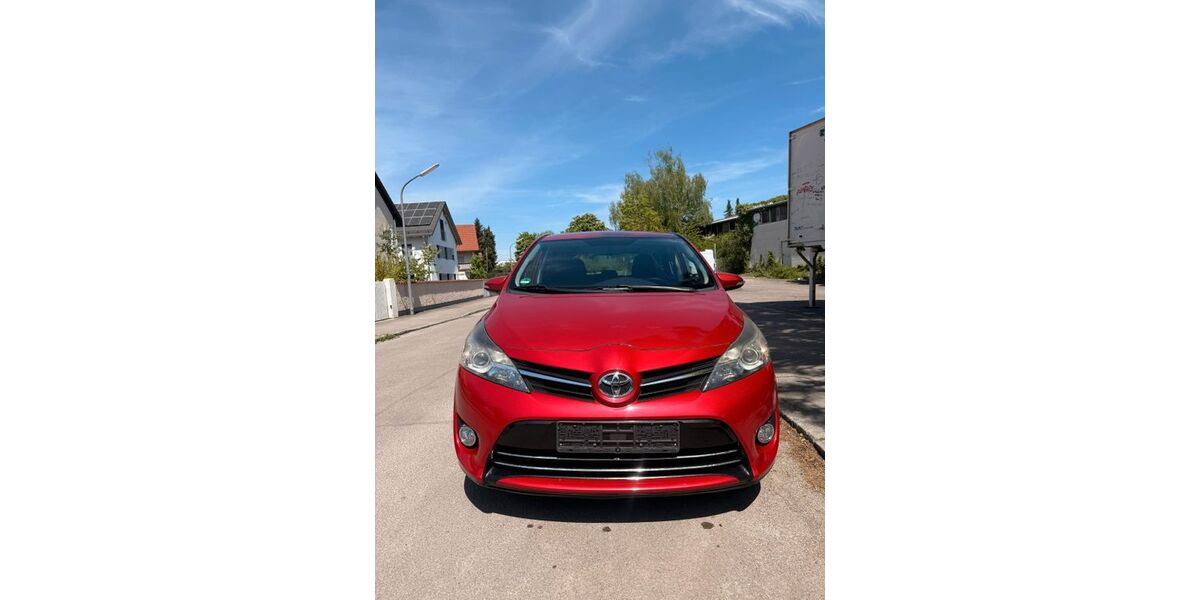Toyota Verso 143.400 km 6.950 &euro; München 81377