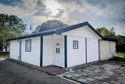 Blockhaus am Kanal