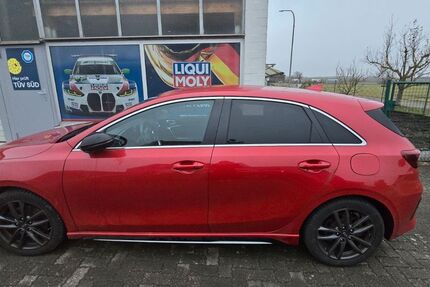 Kia ceed / Ceed 98.000 km 16.200 &euro; Hilpoltstein 91161