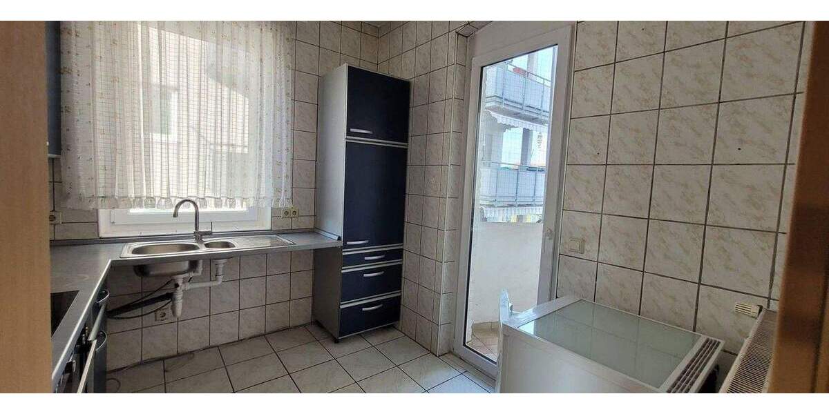 Etagenwohnung Stuttgart Zuffenhausen - 3 Zimmer, 84 m&sup2;, 1.290&euro; | Angebot:25051700