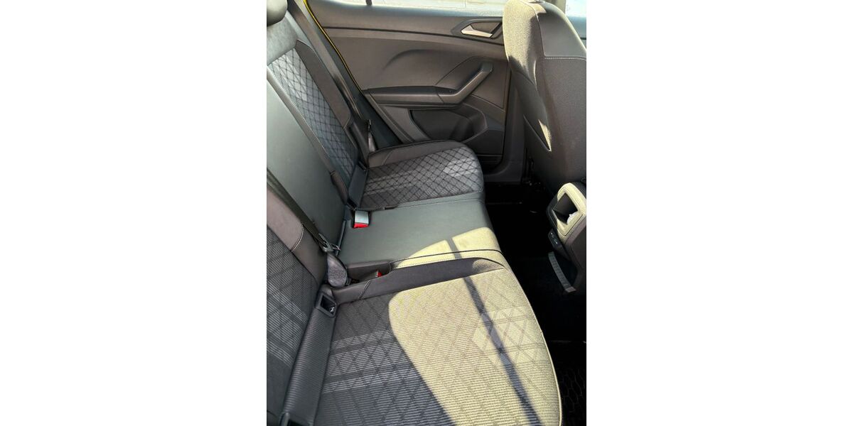 VW T-Cross 18.000 km 26.400 &euro; Radeburg 01471