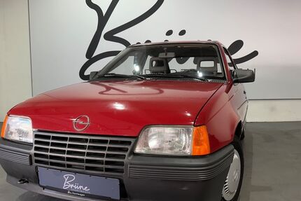 Opel Kadett 87.268 km 5.990 &euro; Duisburg 47058