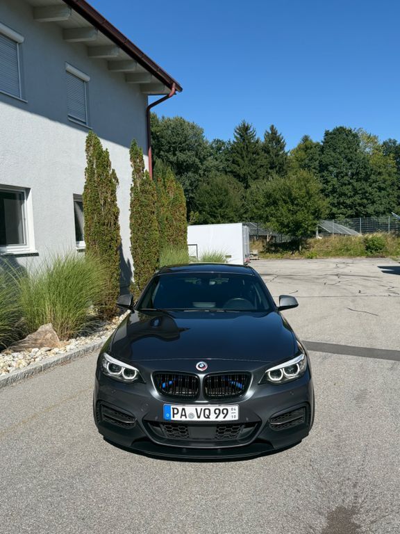 M240i