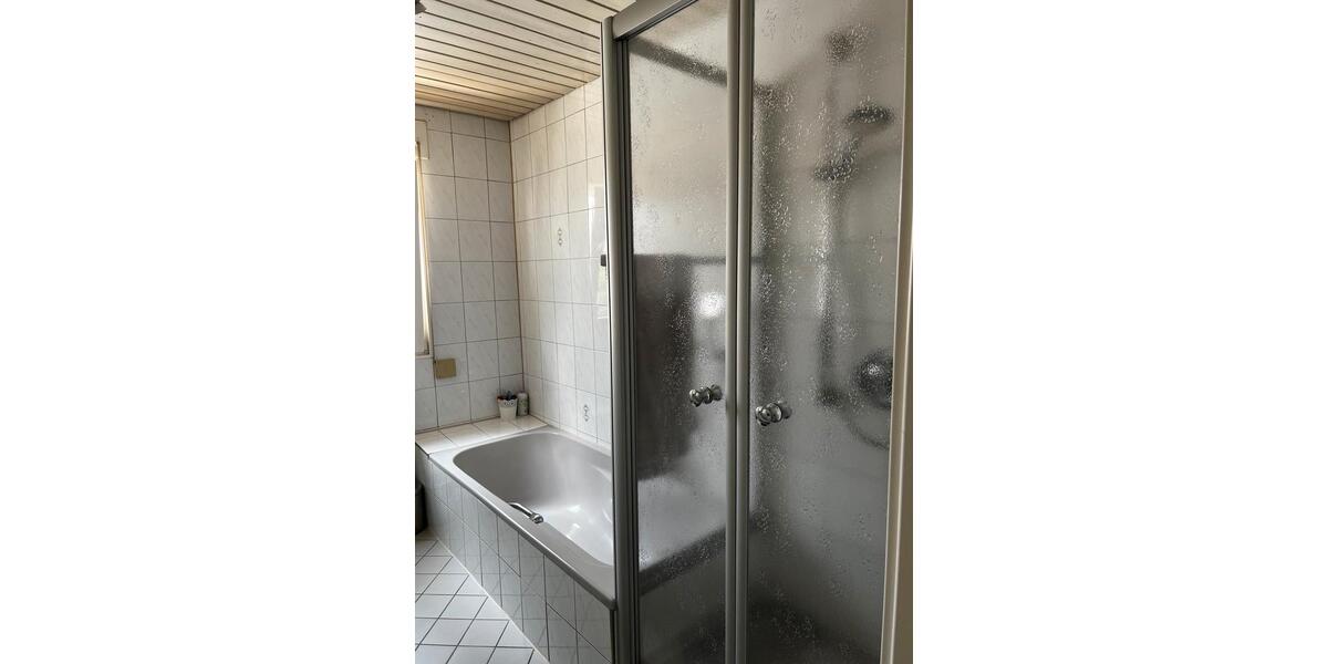 Dachgeschoßwohnung Meitingen - 3 Zimmer, 65 m&sup2;, 850&euro; | Angebot:26678749