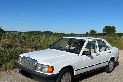 Mercedes-Benz 190 286.555 km 3.999 &euro; Heilbronn 74074